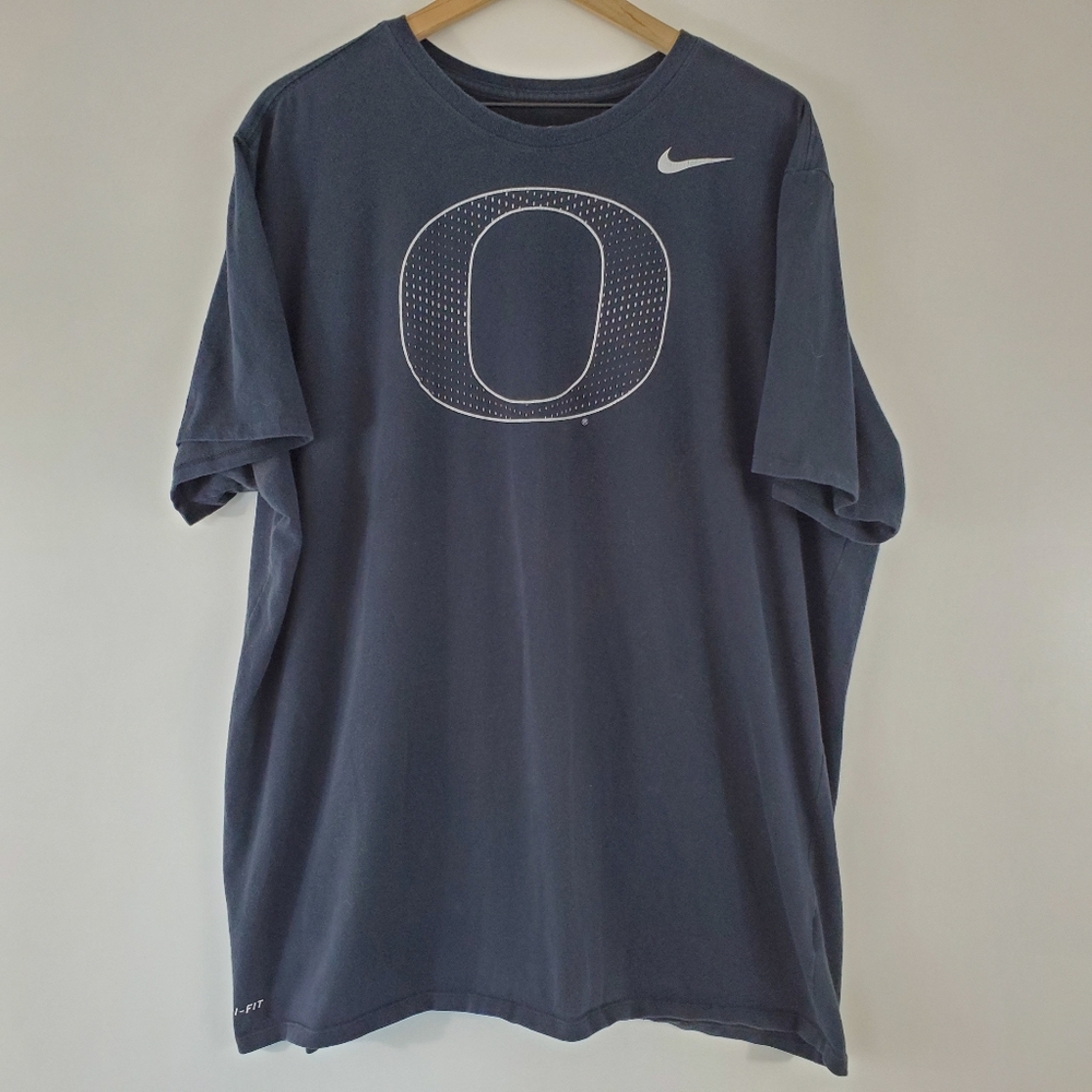 Nike U of O Oregon Ducks tee shirt